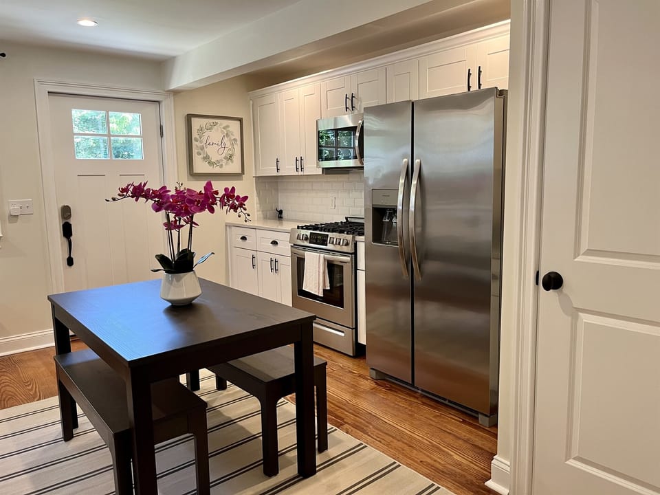 Large Eat In Kitchen