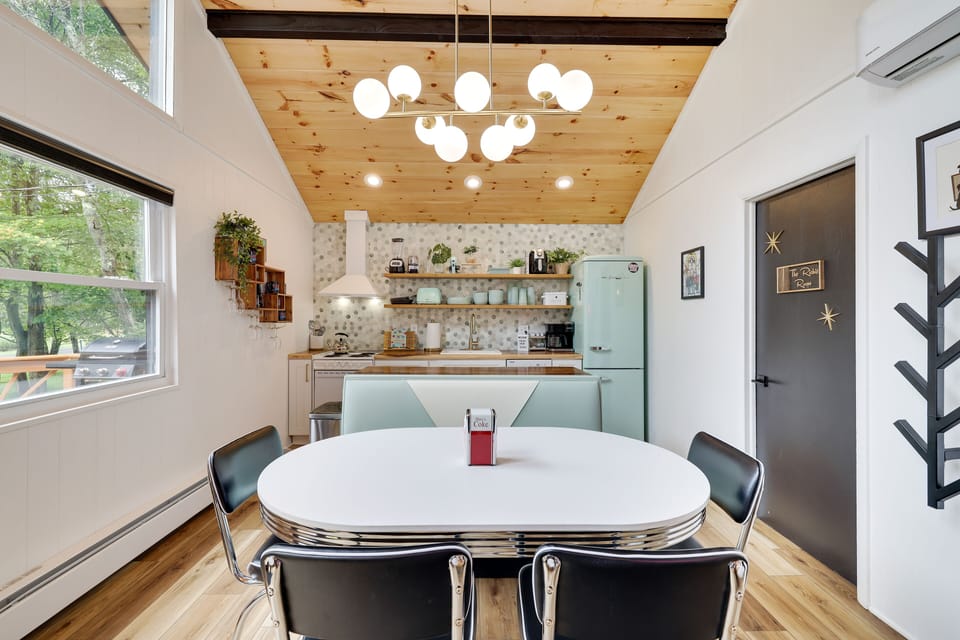 Custom vinyl and chrome dining bench and table for 6!