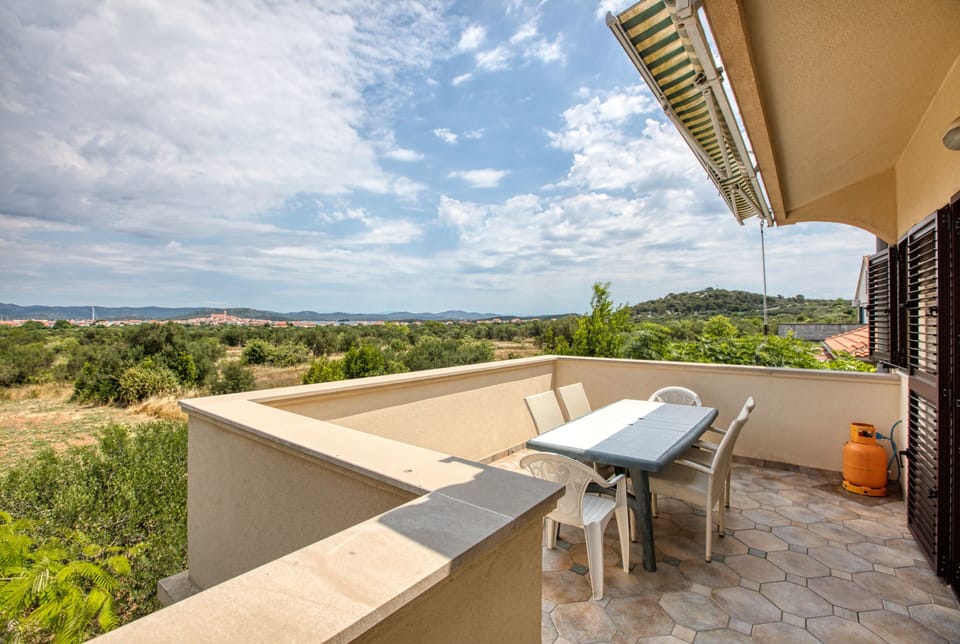 Terrace 1