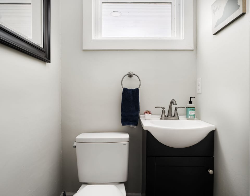 Downstairs half bath