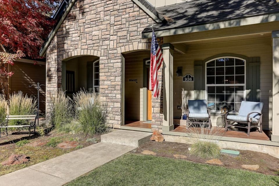 Welcome to our Sisters, Oregon retreat - Our retreat sleeps 8