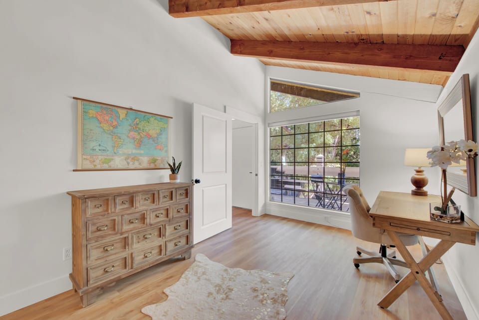 Office space in bedroom #2