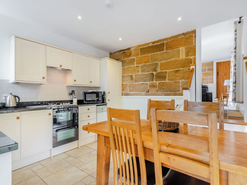 Kitchen/diner | Coltus Lands - Forest Lodge Farm, Castleton