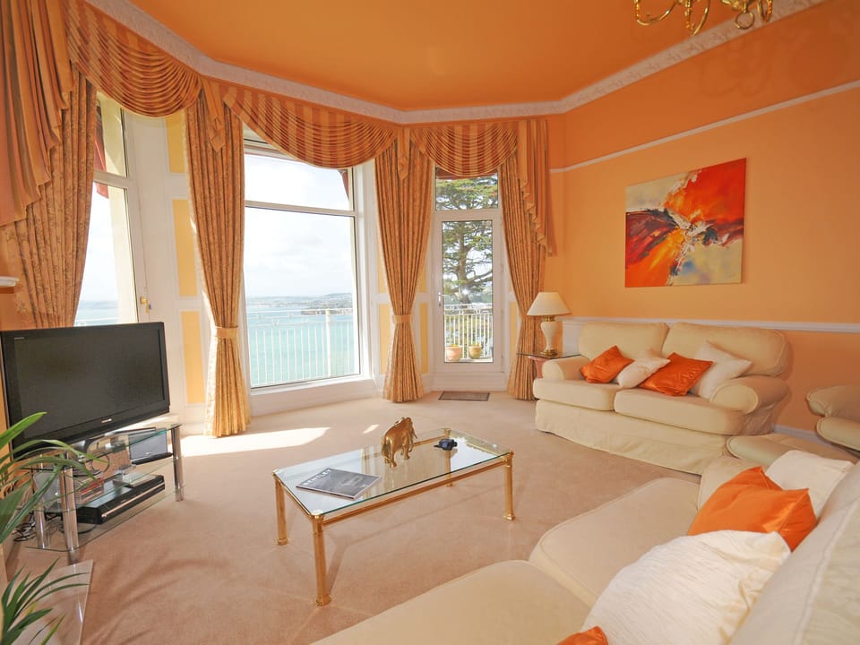 Living room | Ocean Shangri-La - Bay Fort Mansions, Torquay