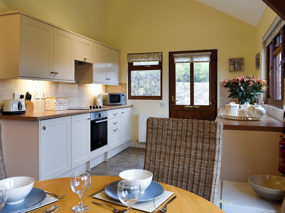 Kitchen and dining area | Lavender Lea, Landford, near New Forest