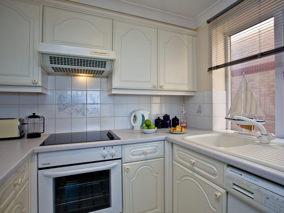 Kitchen area | Steps From The Shore, Hayling Island
