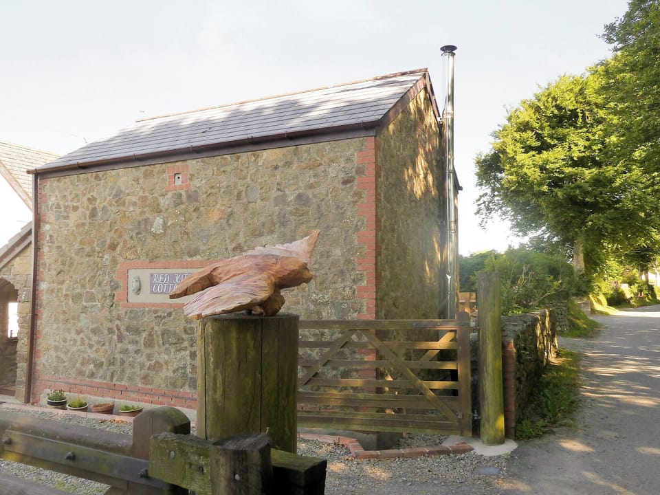 Tranquil holiday location | Red Kite Cottage, Maesymeillion, near New Quay