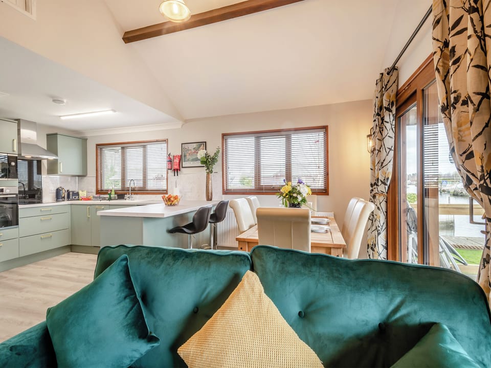 Open plan living space | River Retreat - Norfolk Holiday Lodges, Brundall