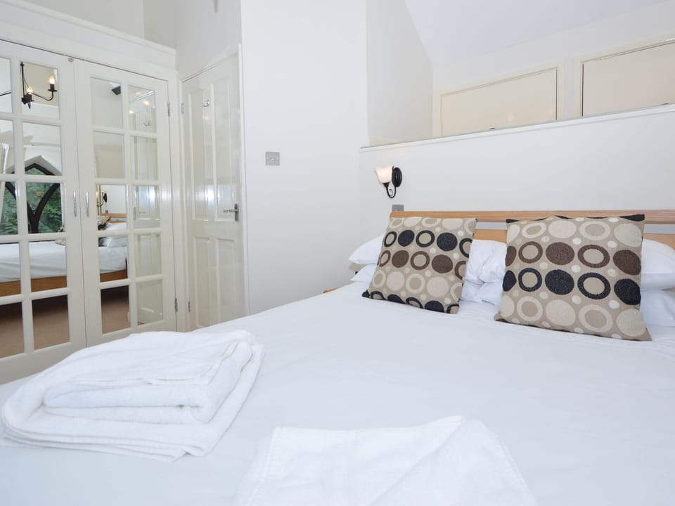 Double bedroom | 5 Torwood Gables - Torwood Gables, Torquay