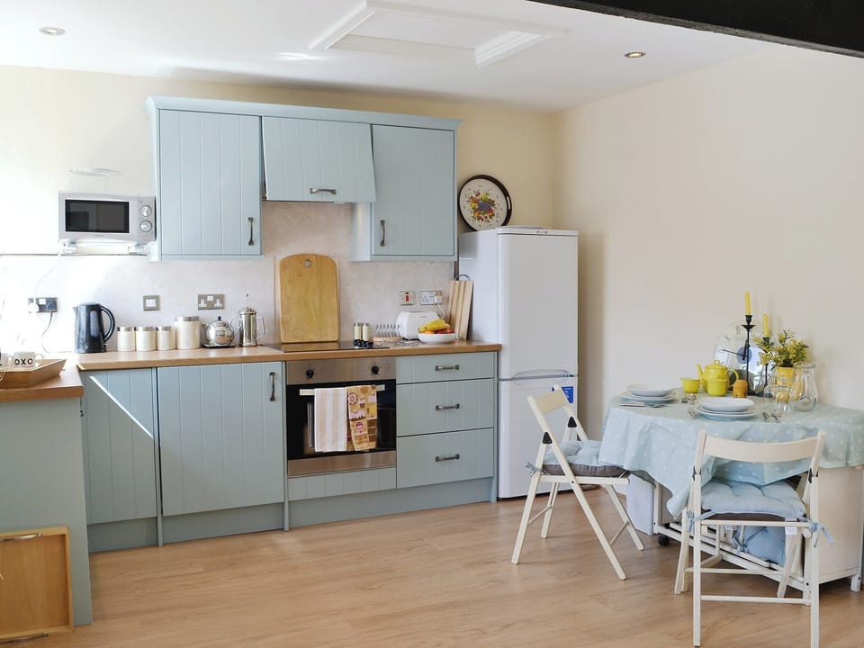 Kitchen/diner | Glendale - Glendale Mews, Haltwhistle