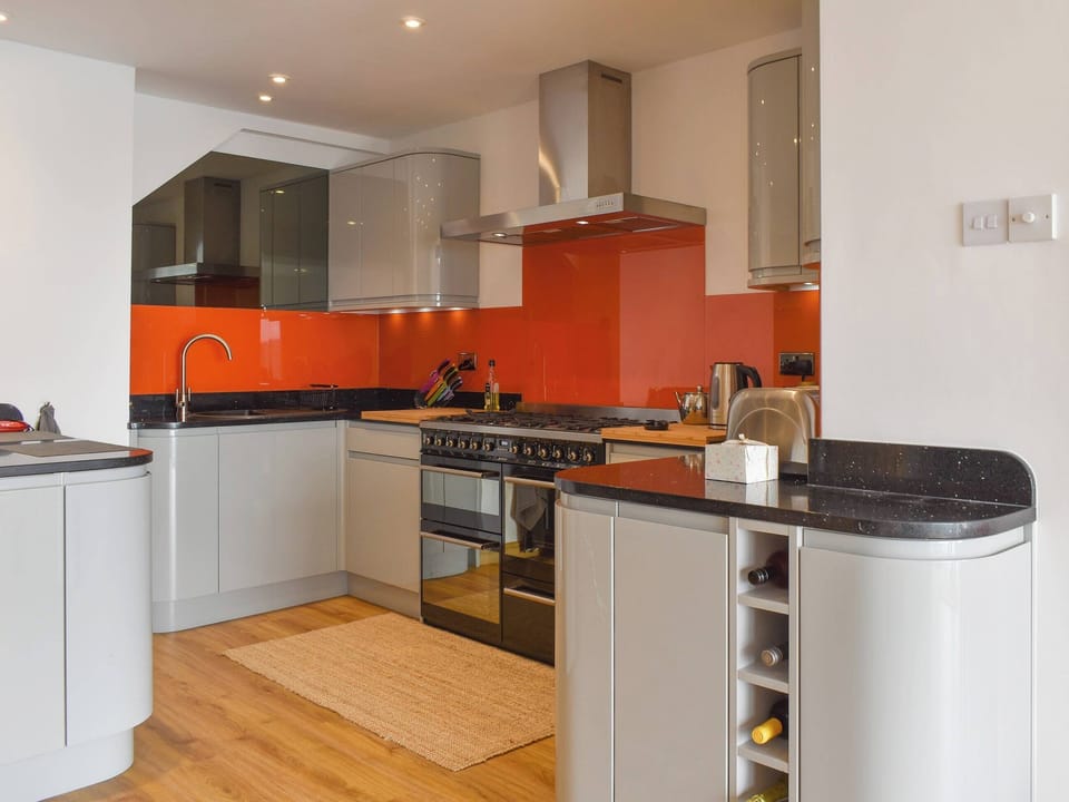 Kitchen | Golwg y mor, Criccieth