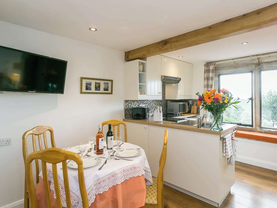 Charming dining area | Commons Farm Cottage, Wadsworth, near Hebden Bridge