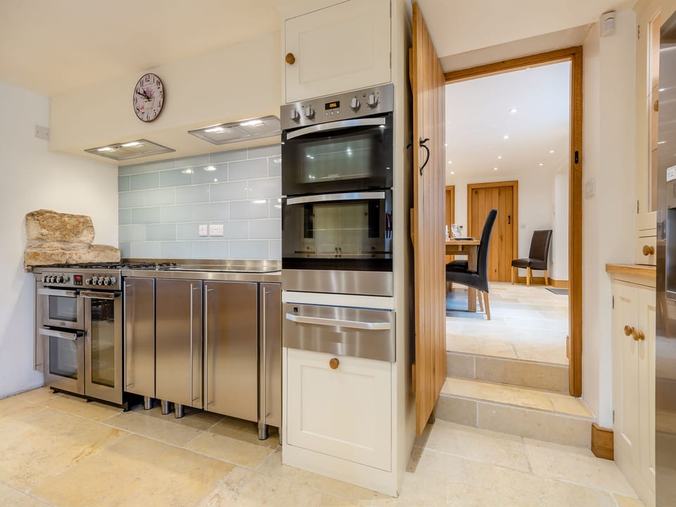 Kitchen | New Inn Farmhouse - The New Inn Farm, Marnhull, near Shaftesbury