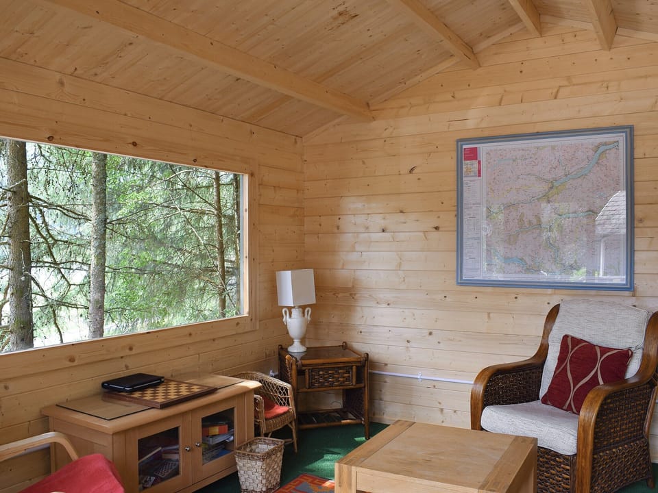 Lovely summerhouse | Dream Cottage, Strathyre, near Callander