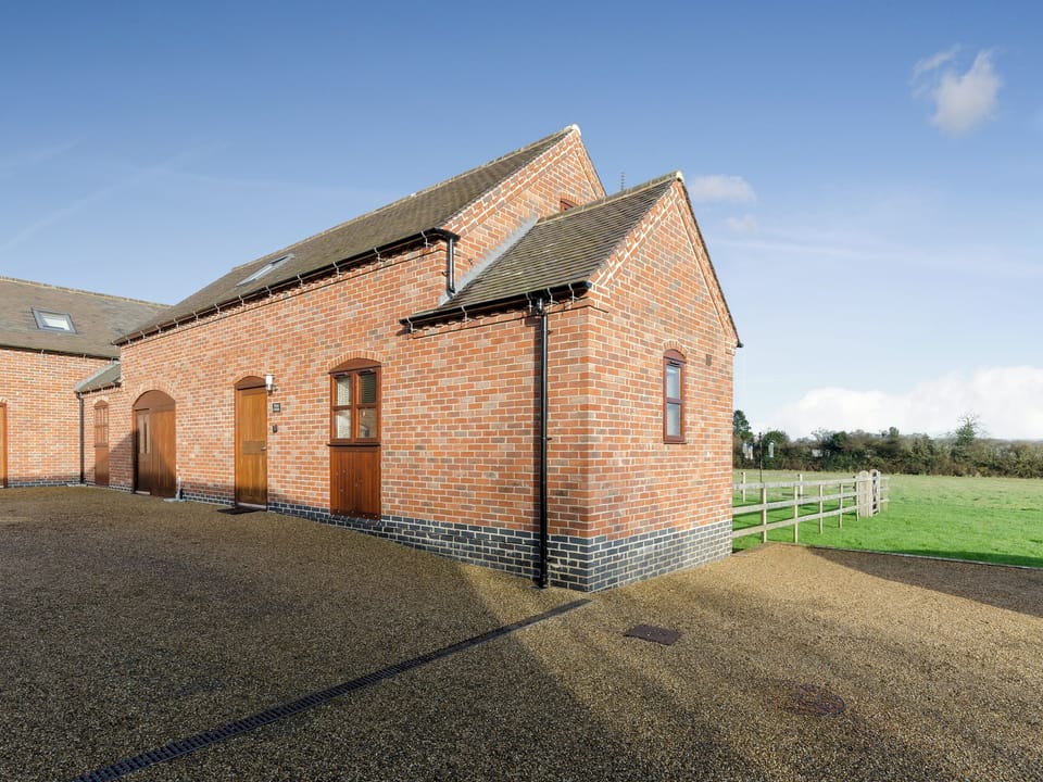 Luxurious, well appointed family holiday cottage | Tawny Cottage - Leacroft Cottages, Yoxall, near Lichfield