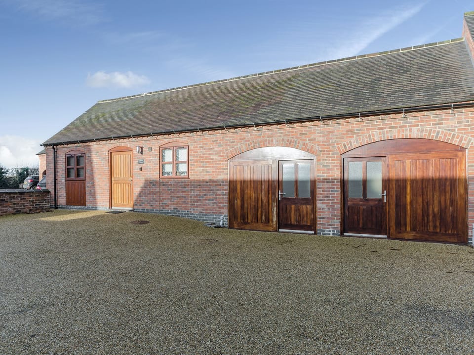 Beautiful, single-storey cottage | Saddleback Cottage - Leacroft Cottages, Yoxall, near Lichfield