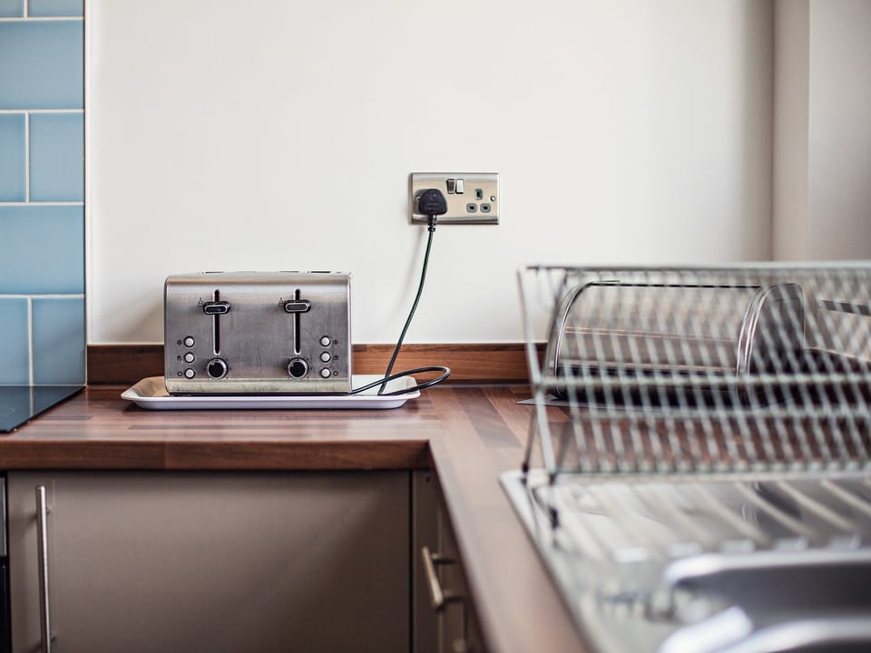 Kitchen | Dyma Y Bywyd, Tenby