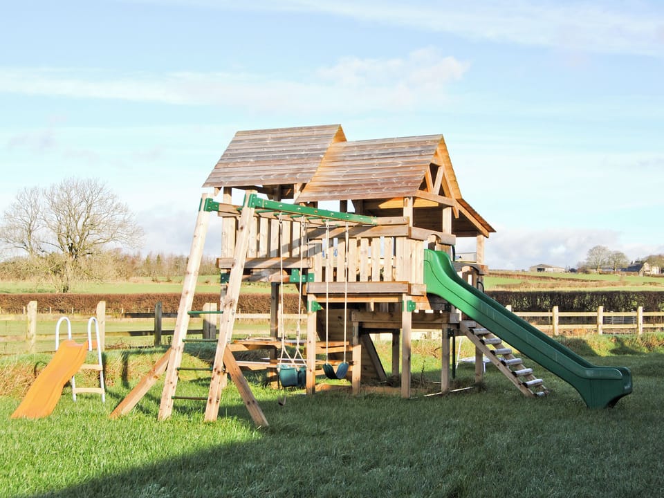 Children&rsquo;s play area | Bwthyn Derwen, Ystrad Meurig
