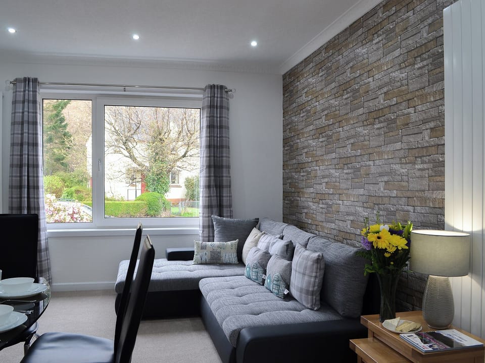 Comfortable and welcoming living room | Rocky Mountain View, Glencoe