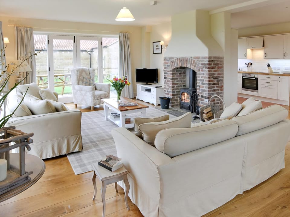 Open plan living/dining room/kitchen | Scalby Lodge - Scarborough Cottage, Scalby, Scarborough
