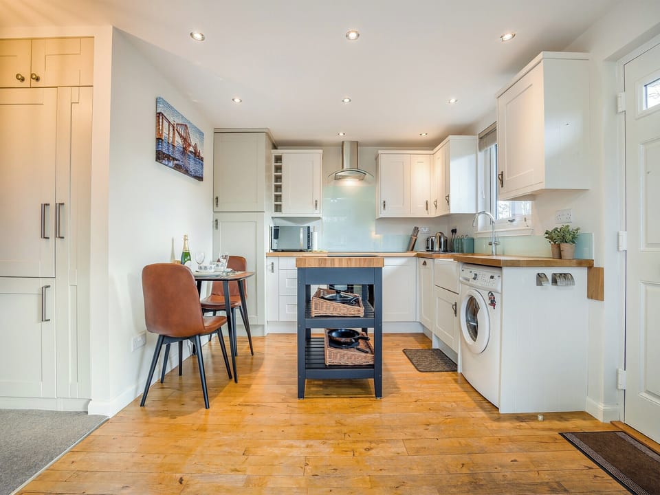 Kitchen/diner | Boreland Farm Cabin - Boreland Farm Cottages, Kirkmichael, near Blairgowrie