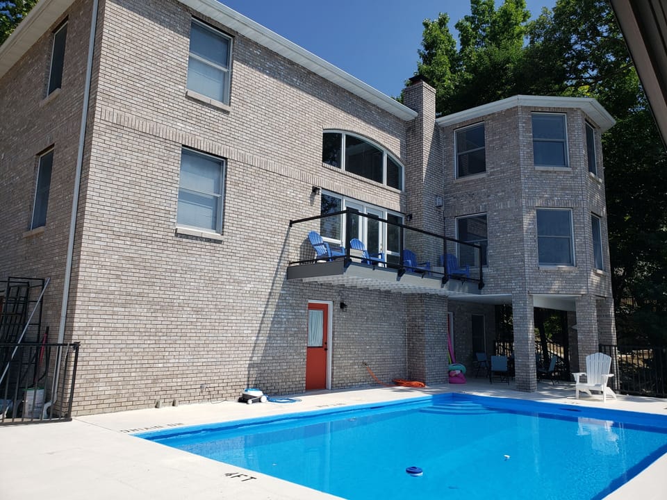 7 Bed, 5 Bath