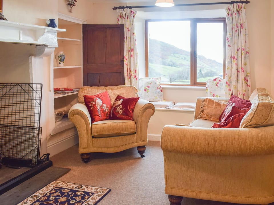 Cosy living room | Oak Cottage - Round Hill Farm, Kirkstone near Ambleside