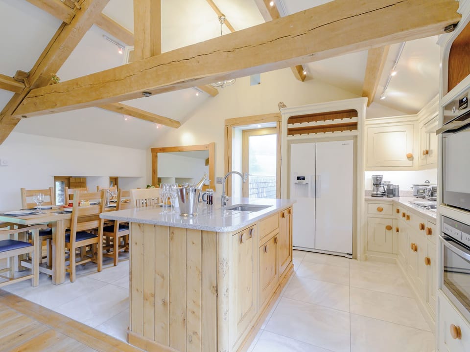 Kitchen/diner | Otter Tarn: Mungeon Barn - Otter Tarn, Backbarrow, near Newby Bridge