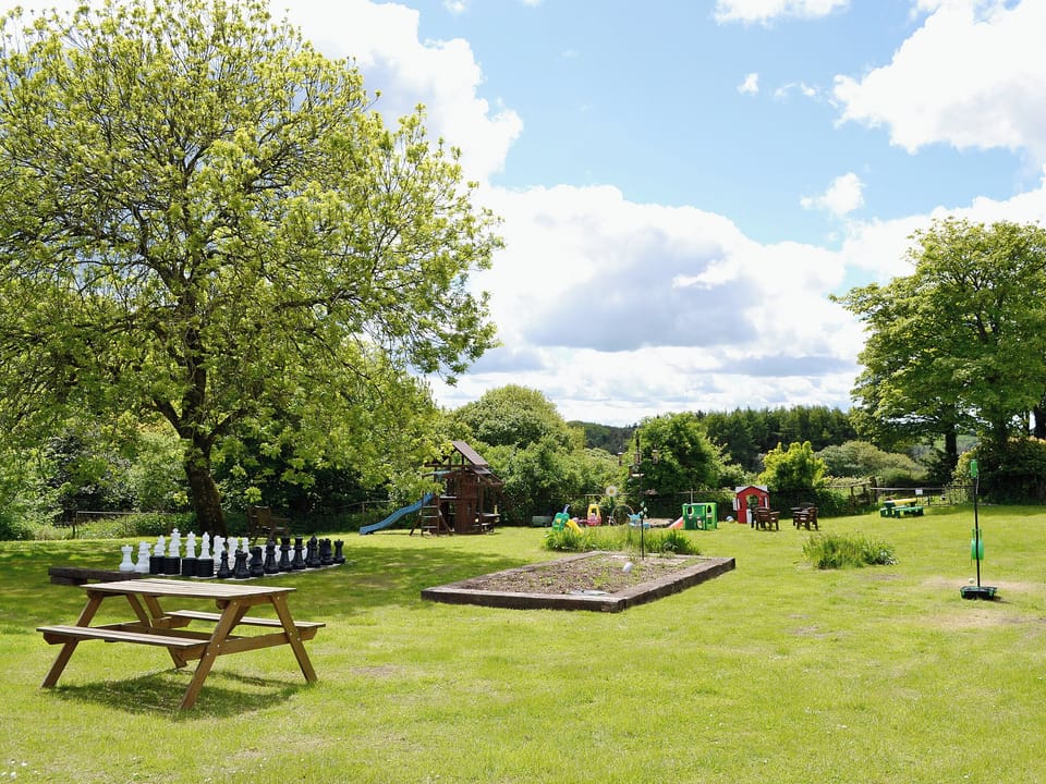 Garden and grounds | Coastal Wood Holidays - Dairy Cottage, Marros, nr. Amroth