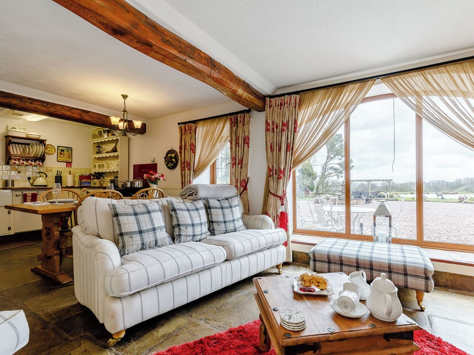 Living area | Lakeside View - White Chimnies, Leek