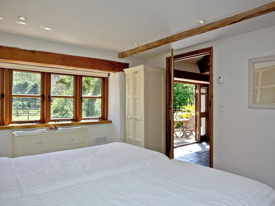 Good-sized twin bedroom | The Smithy - Park Mill Farm, Chulmleigh