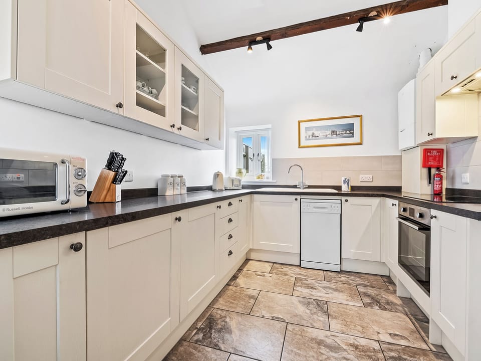 Kitchen | The Cottage - Midknowle Farm Cottages, South Barrow, near Yeovil