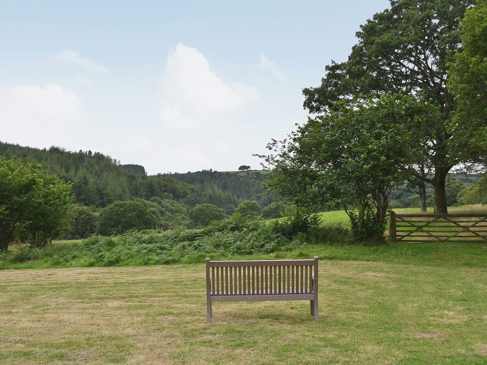 Coastal Wood Holidays - Keeper&rsquo;s Cottage, Marros, nr. Amroth