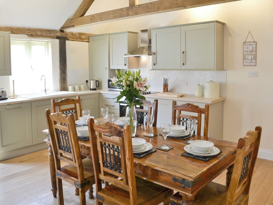 Well equipped kitchen/ dining area | Squirrel&rsquo;s Drey - Manor Farm Barns, Witton, near Happisburgh