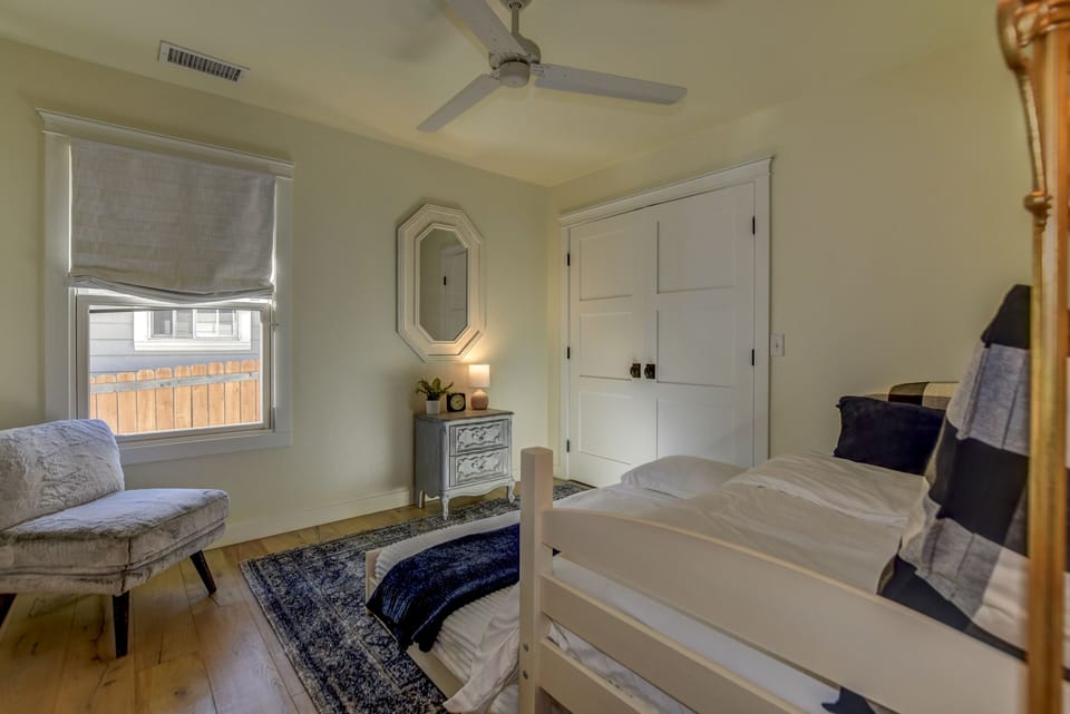2nd bedroom.  Twin bed with a twin pull out trundle.