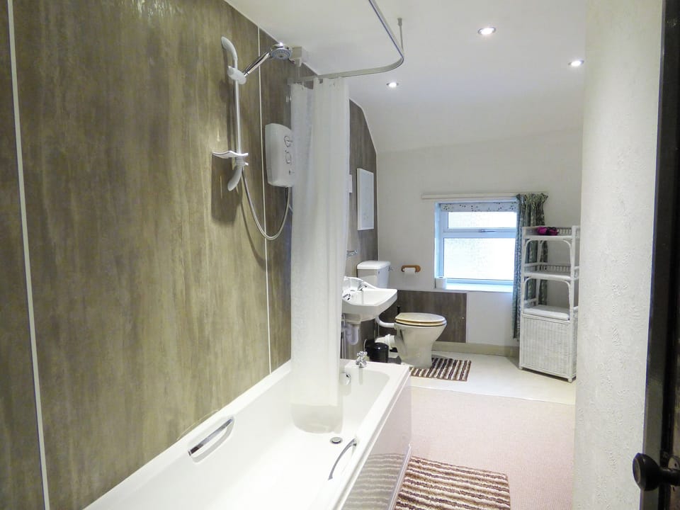 Bathroom | Jemima&rsquo;s Cottage, Bassenthwaite