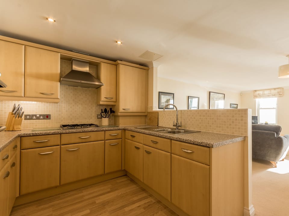 Compact yet well equipped kitchen area | 13 Great Cliff - Great Cliff, Dawlish