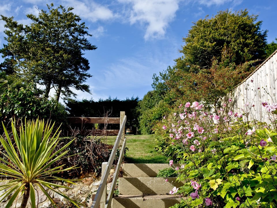 Garden | Thatcher&rsquo;s Rock Heights, Torquay
