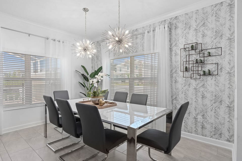 Formal/Casual Dining, Seats 8