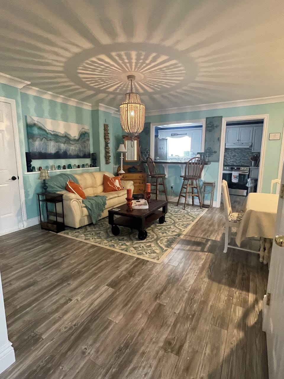 Flex dining/living and kitchen bar