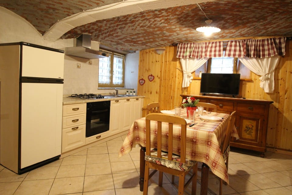 Living Room and Kitchen The Ermine Holiday Apartment - Solo Affitti Brevi