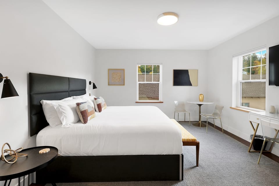 Large King bed suite