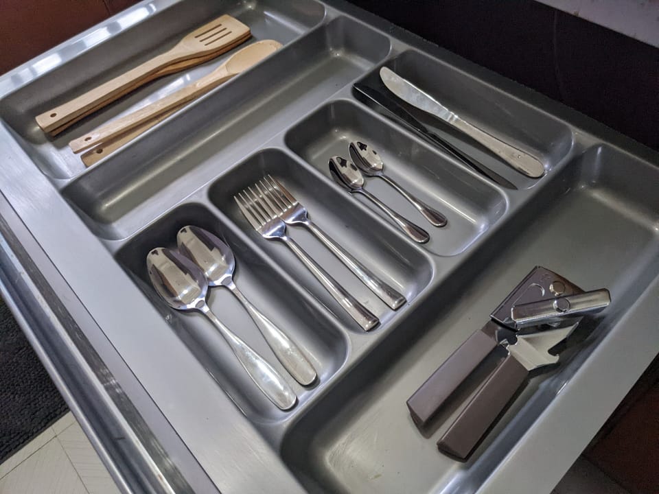 Cutlery, ladles and other cooking implements