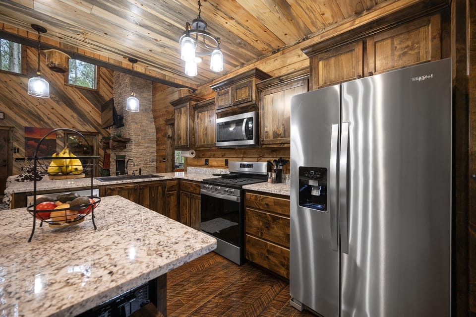 Kitchen has gas cooktop and oven, fridge with waterline and ice maker.