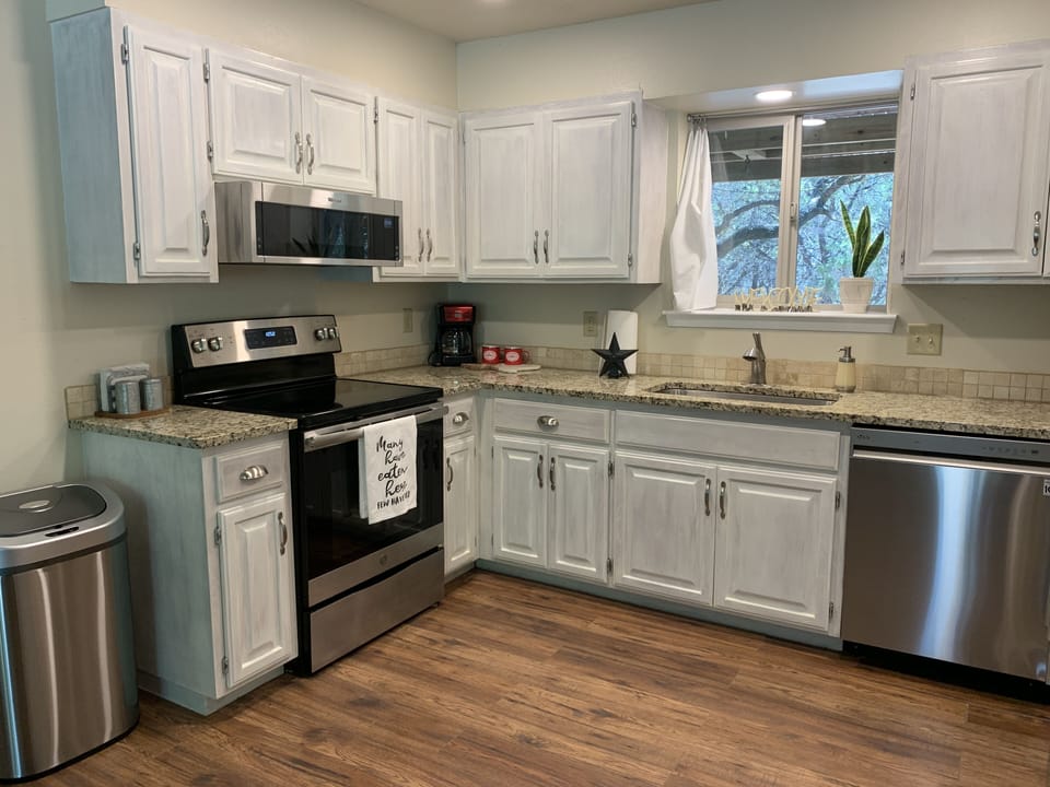 Stainless appliances.