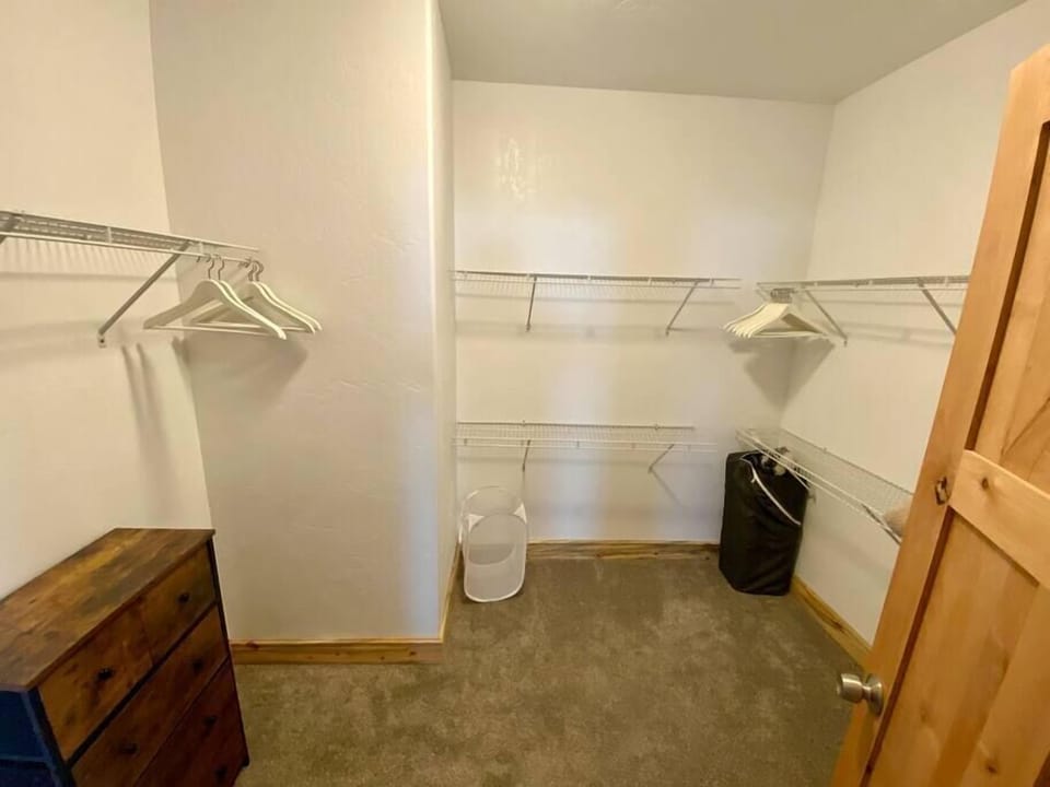 1b08116d ce21 40bd a0c6 318d64a014a5