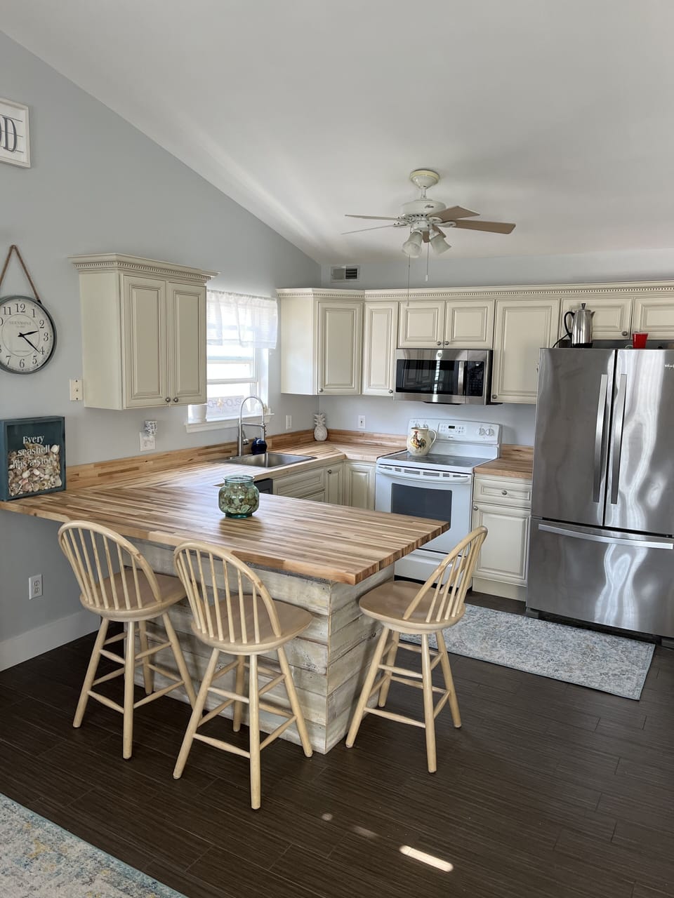 New Kitchen Countertops!!!