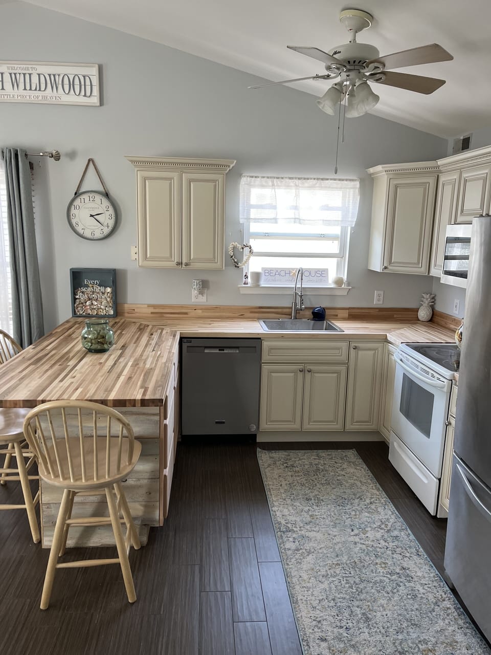 New Kitchen Countertops!!