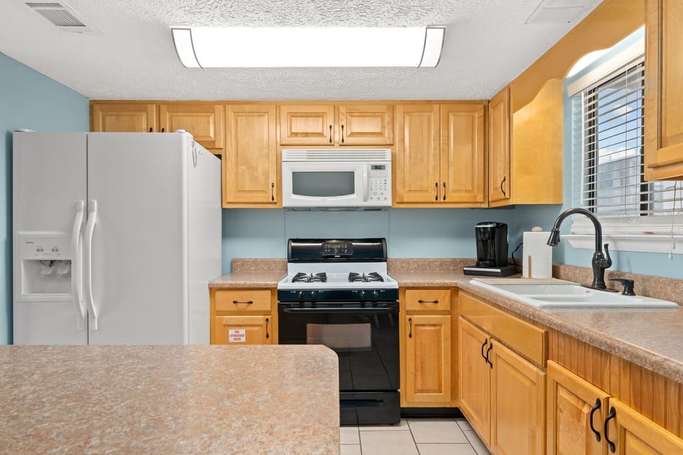Kitchen side view.
