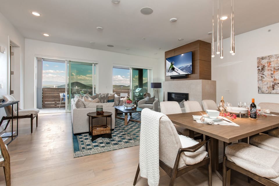 Deck with BBQ and Mountain Views